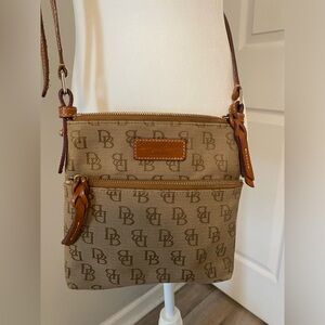 Dooney & Bourke crossbody bag